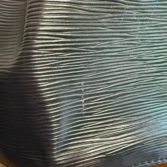 Louis Vuitton Epi Sac De Paule PM Leather Shoulder Bag - Picture 10 of 14